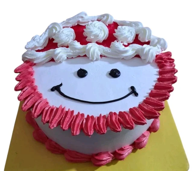 Smiley Face Cake - 1.5 Kg