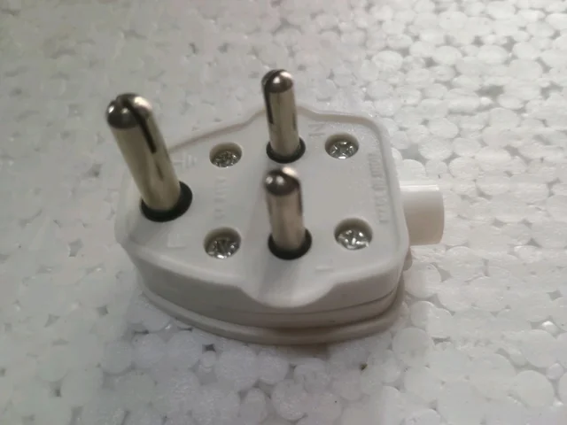 Mantex 16A 3 Pin Plug Top 240V (White, Pack of 1)