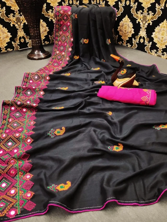🧶Saree Fabric: Nakoda Vichitra🧶Blouse: Separate Blouse Piece🧶Blouse Fabric: Banglory🧶Work : Mirror work🧶Multipack: Single🧶Sizes:Free Size (Saree Length Size: 5.5 m, 🧶Blouse Length Size: 0.8 m)💰 - A