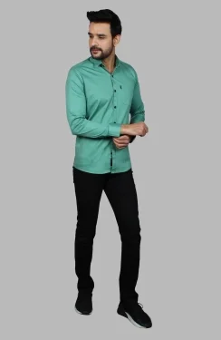 Liza Martin Men Solid Casual Light Green ShirtColor: Blue, Cream, Light Blue, Light Green, Maroon, RedSize: M, L, XL, XXLFabric: Cotton BlendRegular Fit, Full SleeveCollar Type: SlimPattern: SolidSet of 110 Days Return Policy, No questions asked. - XL