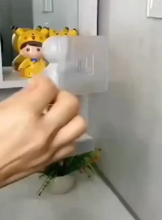 Wall Mounted Shelf Robot Hanger