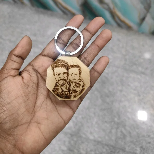 Engraved Wooden Keychains - Hexa Shape