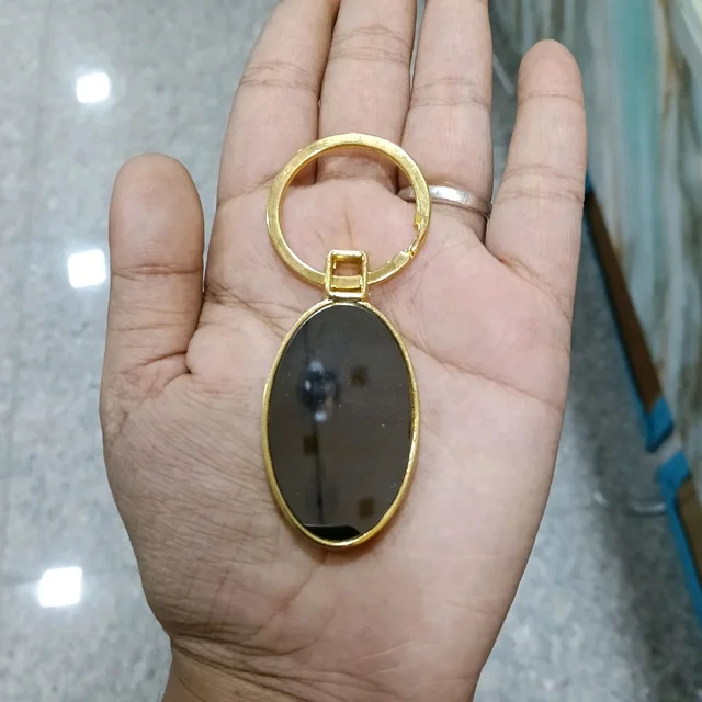Engraved with Text/Logo - Black Metal Keychain - Oval Shape in Gold