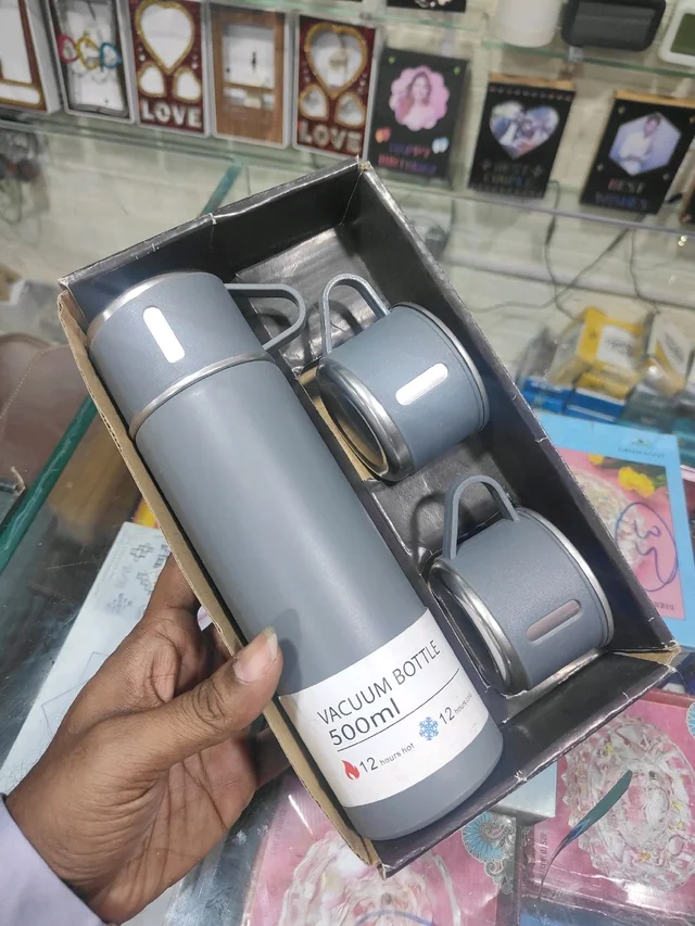 Engraved - Vaccum Flask Hot & Cold 500ml Steel Bottle with 2 Cups set - Grey Color