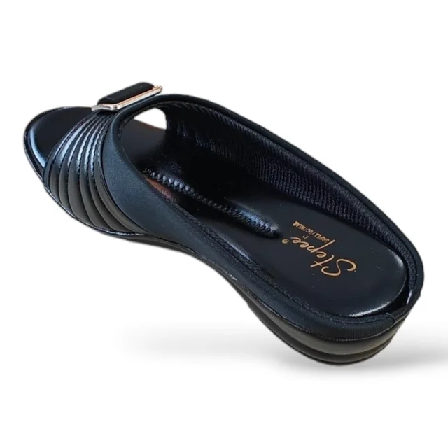 STEPEE Doctor Slipper - Black