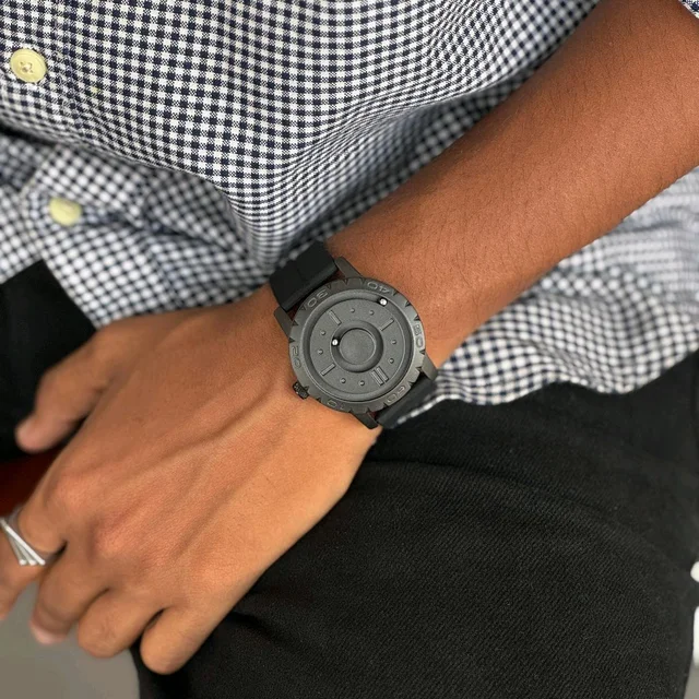 Minimalist Magnetic Ball Watch – Modern Design Watch, Rubber Strap, Round Dial, Battery Powered 

