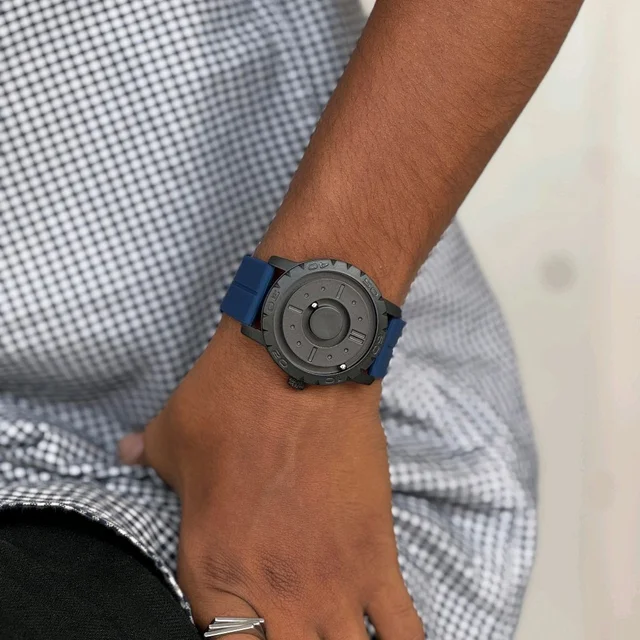 Minimalist Magnetic Ball Watch – Modern Design Watch, Rubber Strap, Round Dial, Battery Powered 
