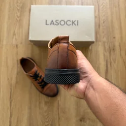 SMOOTH LEATHER SNEAKER (SLS01) - UK 6