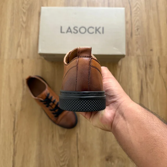 SMOOTH LEATHER SNEAKER (SLS01) - UK 6