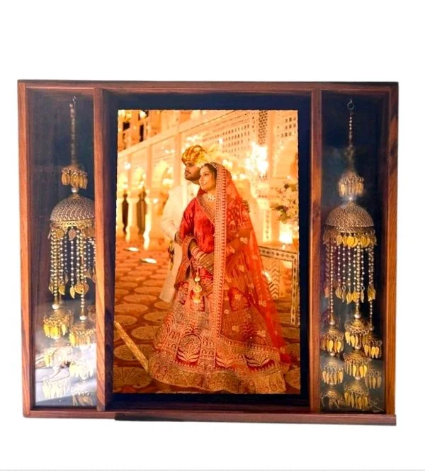 Kaleera , Varmala Preservation Teakwood Frame - 20/16/4"