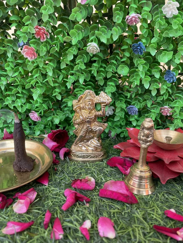 VIKRAM METAL Brass Hanuman Murti - 3.5 inch, Golden
