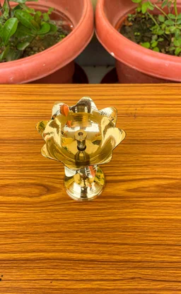 VIKRAM METAL Brass Kamal deepak - 6.5 INCH, GOLDEN