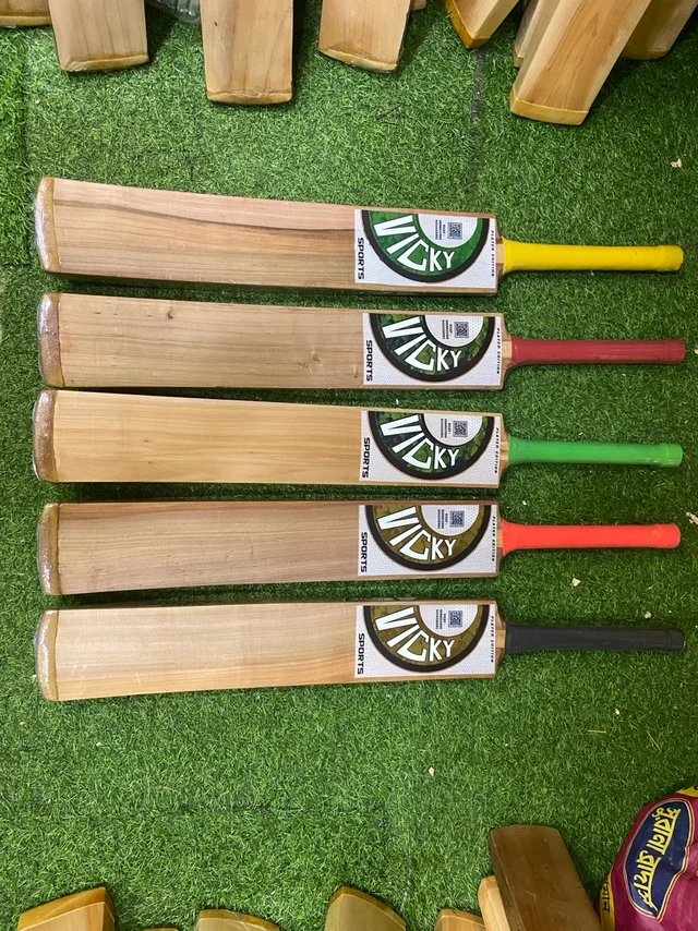 VICKY PLAYER EDITION - 35, Brown