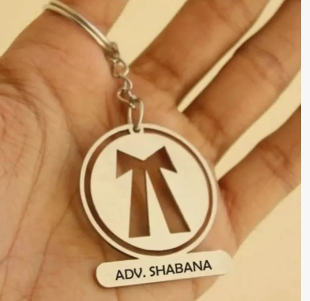 YAM ARTS PERSONALIZED / Customized Laser Engraving Any Name Advocate keychain / Lawyer Keychain / Keychain With Ur name Or Love One Name With 24k Gold Plating and Silver Platedlazer Engraved Finish - Delivery Upto 7 To 8 Days