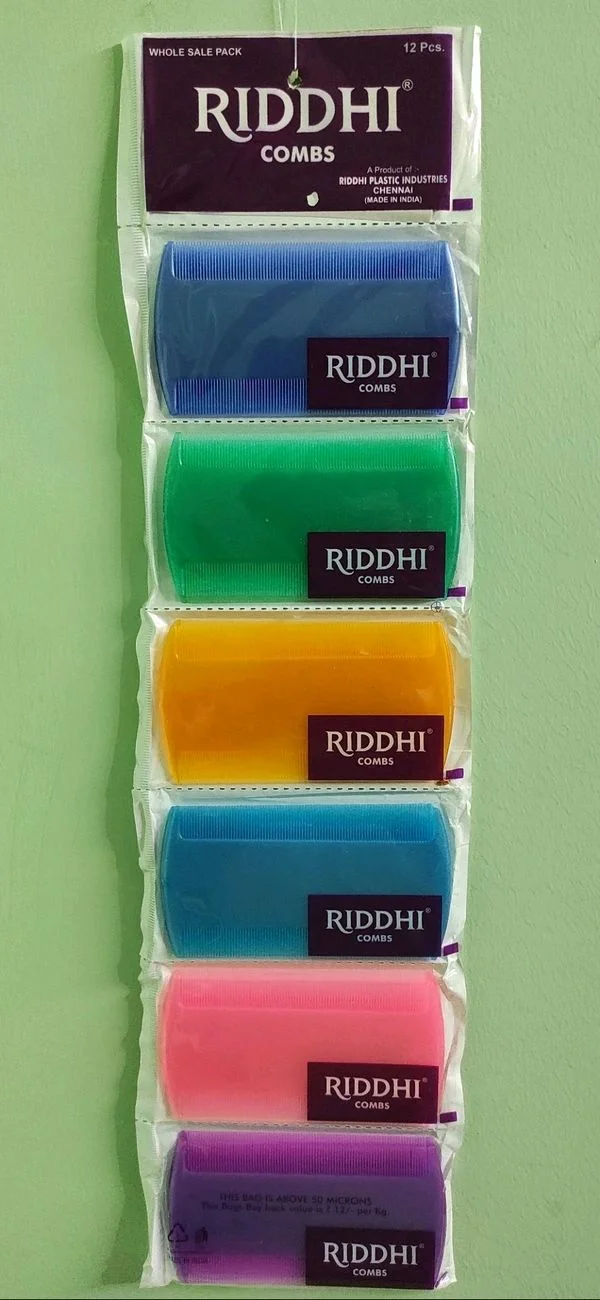RIDHI Combs 12 Pcs (10/-)