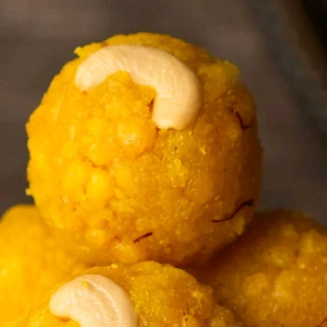 Sweets Combo 1 (Badusha + Motichur Laddu + Boondi Laddu + Soft Mysore Pak ) - 1kg (250g Each)