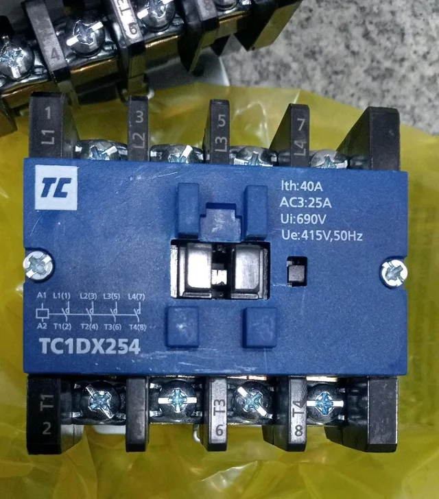 Tc 25 Ams contater