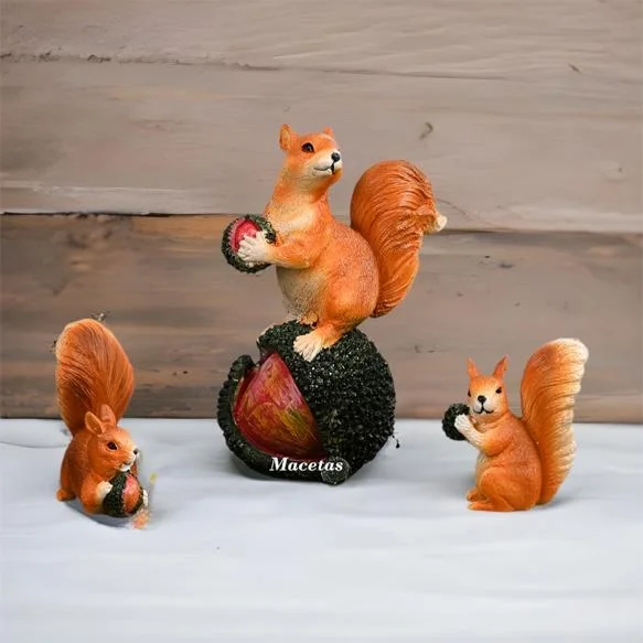 SQUIRREL FAMILY SET - 7 Inch