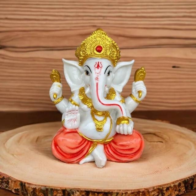 Raja Ganesha Statue