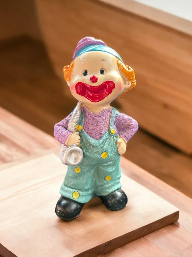 Joker Statue