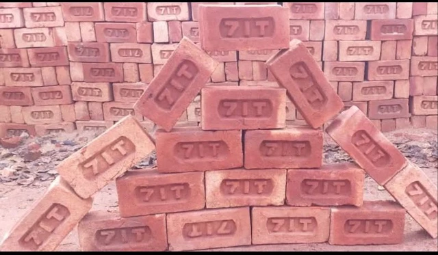 Bricks Red Brick in Srinagar, Jammu & Kashmir