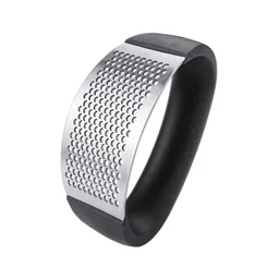 Stainless Steel Garlic Press Crusher for Kitchen - EASY RETURN