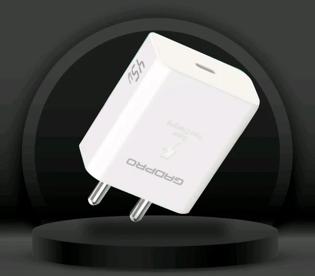 Gadpro PROTON 7 MAX 45W Type-C to C PD Charger - White