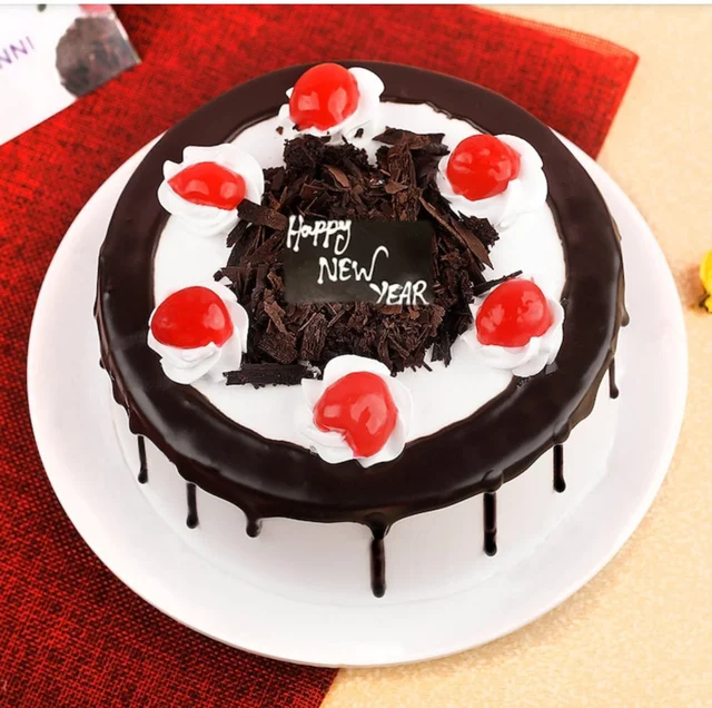 Black Forest Cake With Cherry On Top - Half Kg, Eggless