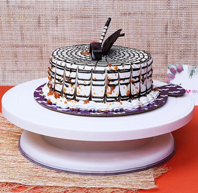 Blackish Butterscotch Cake - 1KG, Eggless