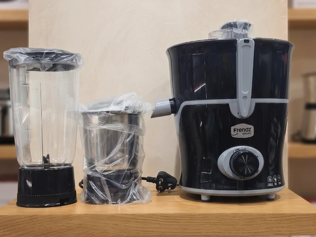 FRENDZ Frendz Forever Nexon juicer 550 W Juicer Mixer Grinder (Jmg - 2602 | 2 Jars | BLACK)