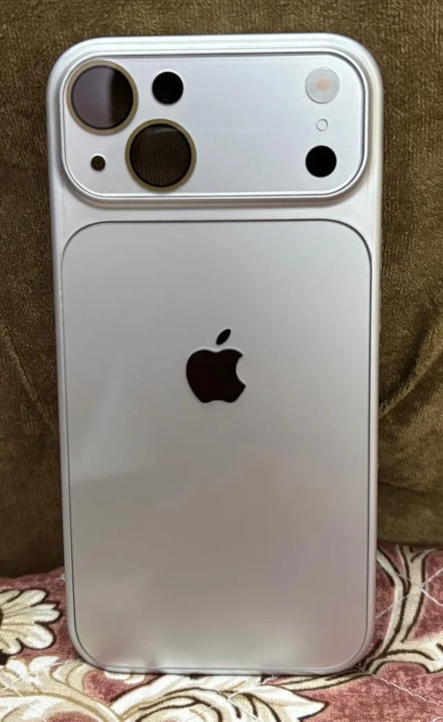HRK IPHONE 13 ORANGE BACK COVER - SILVER