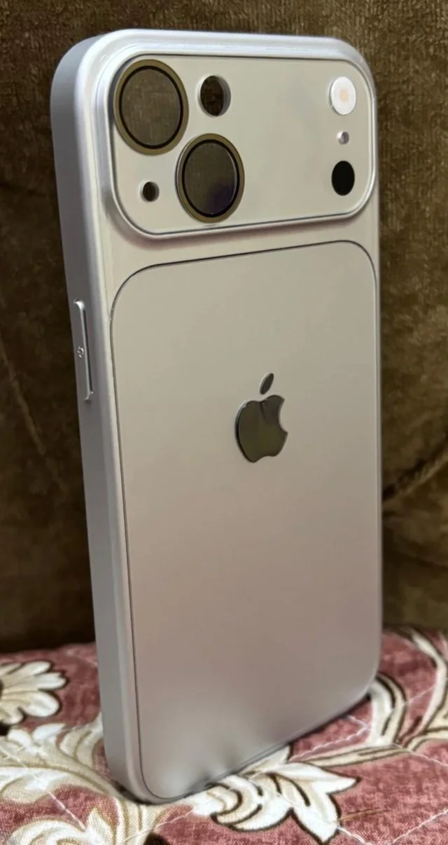 HRK IPHONE 13 ORANGE BACK COVER - SILVER