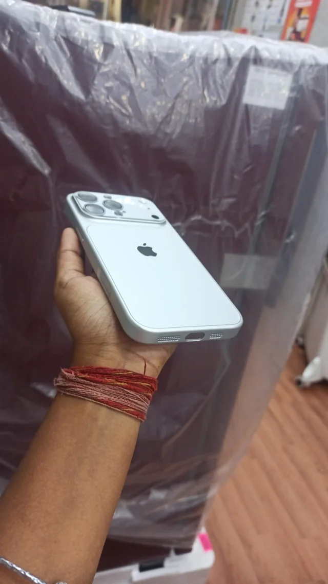 HRK IPhone 15 Pro Max Full Camera Protection Case - Silver