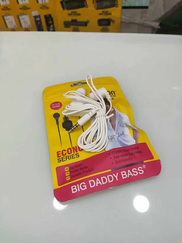 UBON ECONOMY SERIES 3.5MM JACK WIRED EARPHONES - BLACK & WHITE