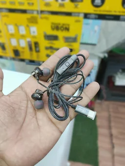 TYVON SPORTS TYPE C WIRED EARPHONE - BLACK