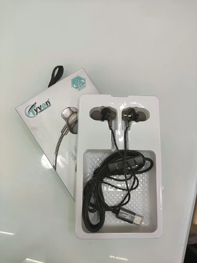 TYVON SPORTS TYPE C WIRED EARPHONE - BLACK
