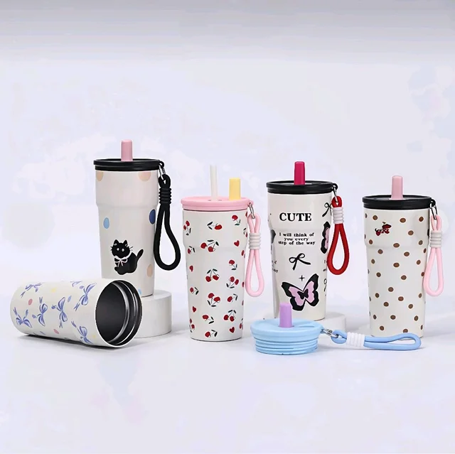 970#202 Cute Cartoon Straw Cup with Carrying Strap (500ml)