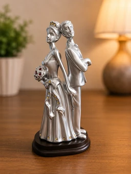 Romantic Couple Decorative Showpiece – Premium Gift Item