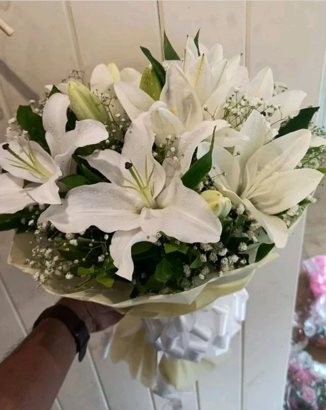 White Lilly Bunch