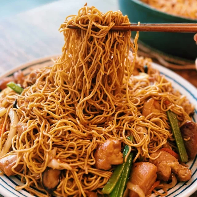 Egg Chicken Chowmin
