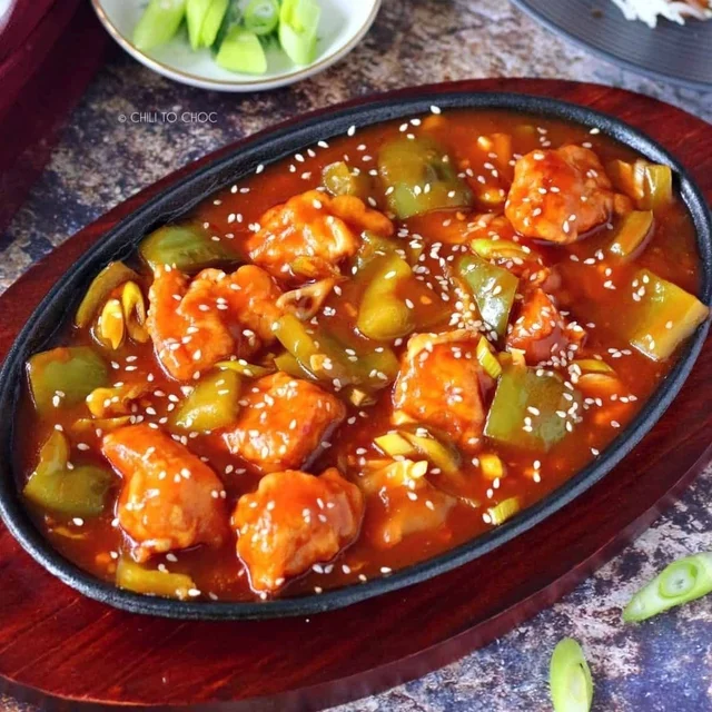 Chilli Chicken (Semi Gravy)