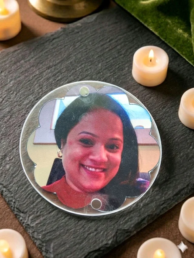 Acrylic Polaroid Fridge Magnet- Round - 5 pieces