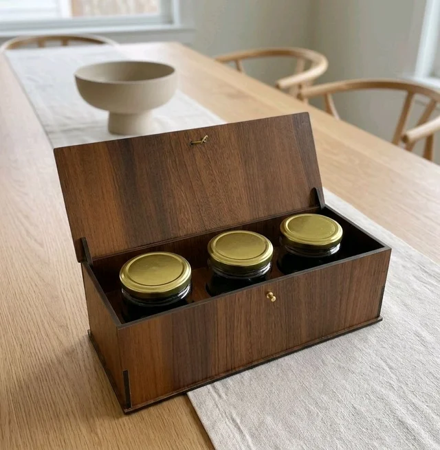 Pre Lam Gift Box With 3 Jars - 25 pieces