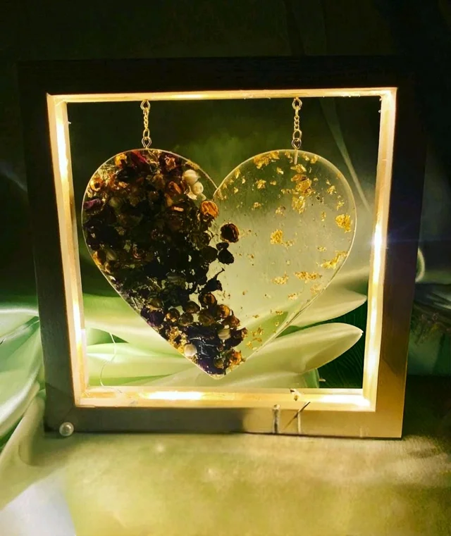 LED Pinewood Frame - 12 * 12 * 2.5 Inches