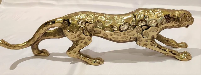 Aluminum Solid Metal Gold Panther Antique Showpiece Home Decor & Gifting Bright Brass Finish Handcrafted Decoration for Shelf Console Cabinet TV Unit Showcase in Drawing Bedroom Living Room - Silver