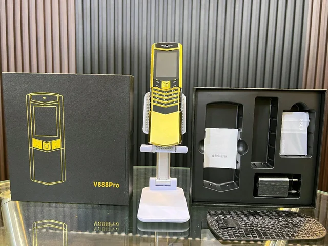 Vertu V888 Pro Slider S Dragon Gray Keypad Mobile Phone - Black & Gold