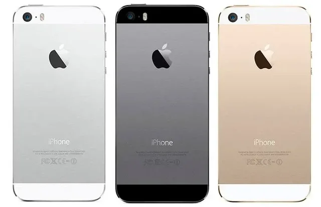 iPhone 5S Just Like New 3 Month Warranty Including All Accessories - 16GB, Silver
