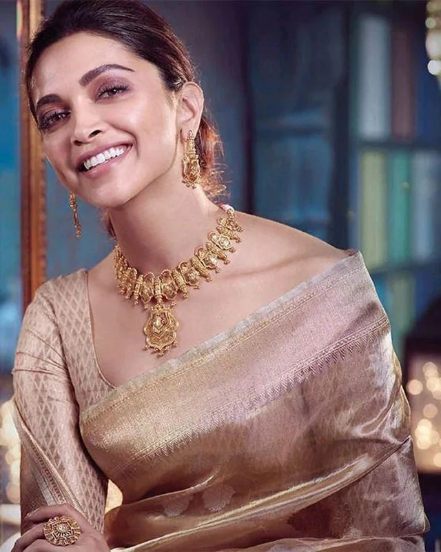 ✨ Celebrity Inspired Golden Zari Tissue Saree ✨