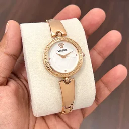 Versace Stylish Watch For Women - Golden Tainoi