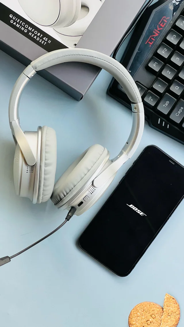 Bose NEW BOSE QC45ll GAMING HEADPHONES - Silver